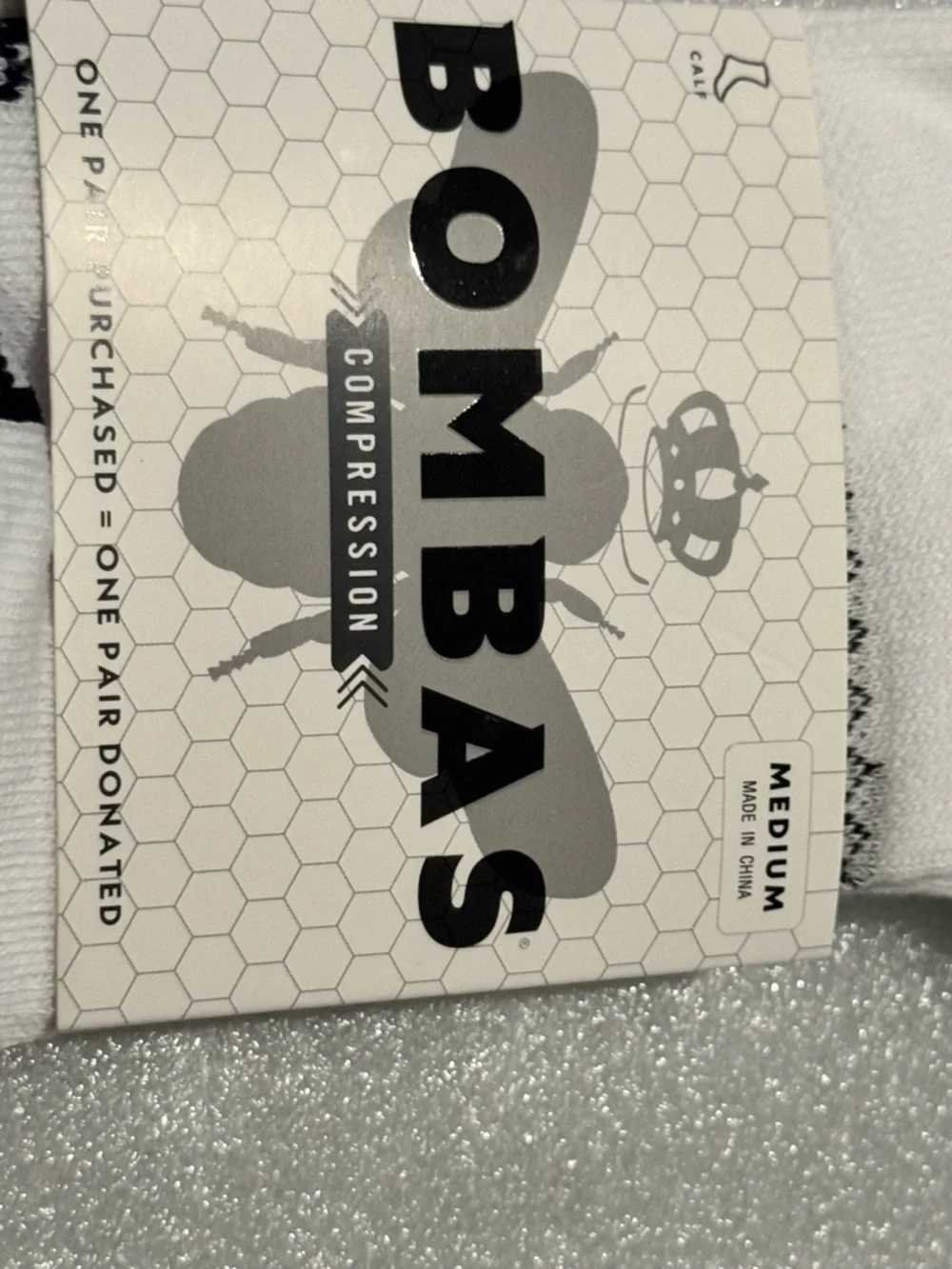 Bombas NWT Unisex 1pr compression & 1-4pk No Show Black White Tan,Gray Medium